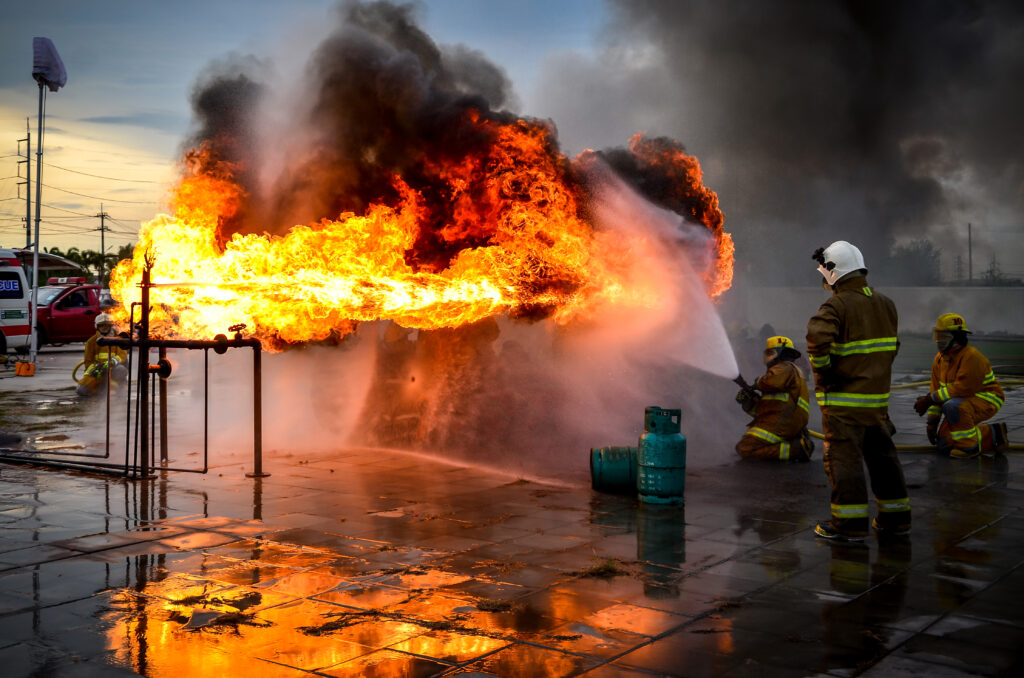 Prevenção de Riscos na Indústria: do Combate a Incêndio à Segurança no Transporte Interno